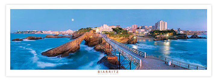 Photographie Vue sur Biarritz depuis la passerelle du Rocher de la Vierge